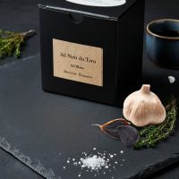 Image de la boîte en kraft noir du produit ail noir blanc du Tarn -1 tête