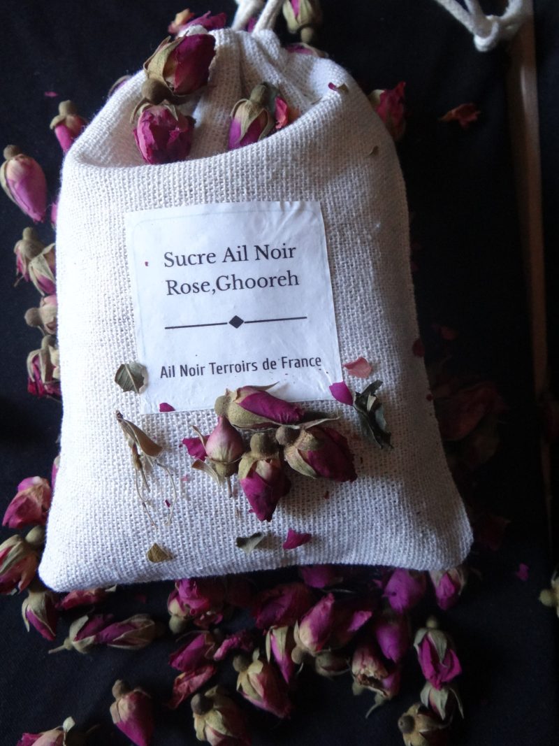 Sucre à l'Ail Noir -dans un sachet en lin blanc